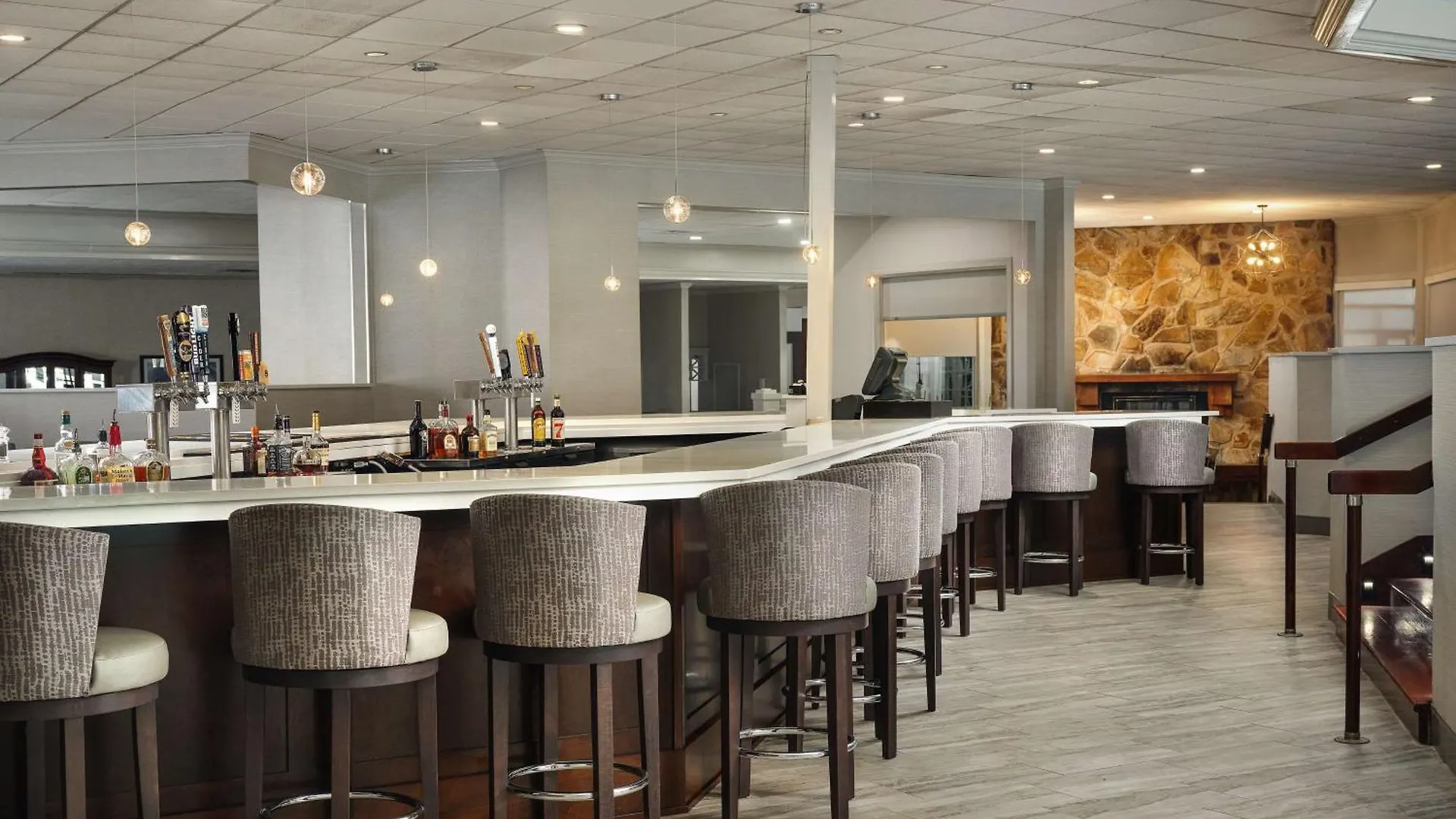 Doubletree By Hilton Hotel Williamsburg