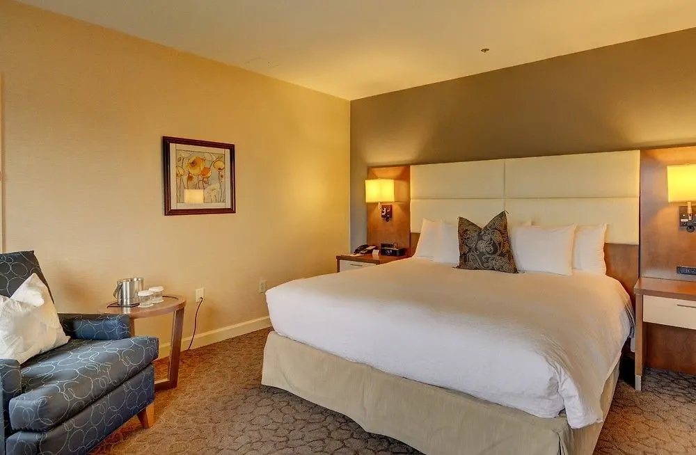 Doubletree By Hilton Hotel Williamsburg
